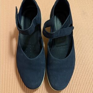 Elegant Black Women's Shoes